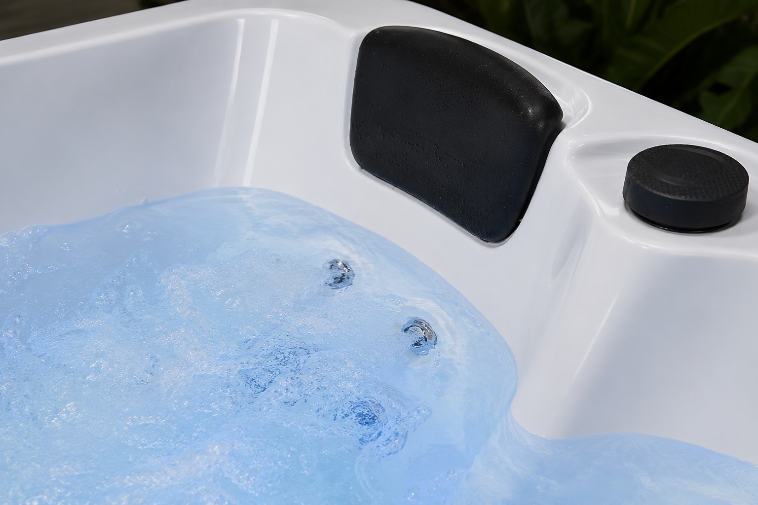 Outdoor Spa Massage Bathtub view 06