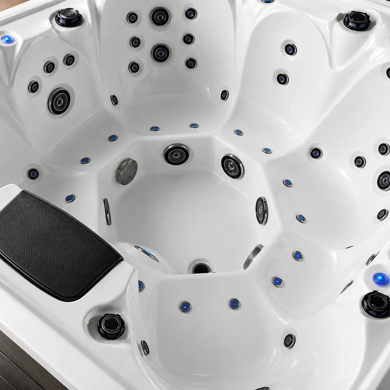 SK003 Massage Bathtub view 05